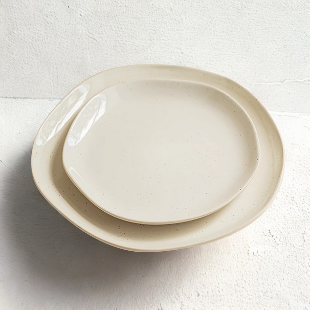 DUO ASSIETTES | CRÈME MOUCHETÉ Maison Fadëma